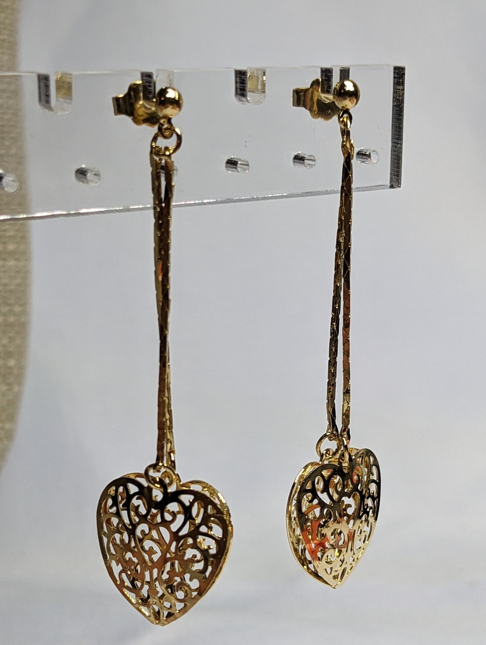Avon Vintage Heart Filigree Earrings, Pierced Gold-tone, NWT NOS w/ Flaw